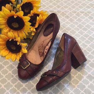 Fossil Brown Leather Chunky Buckle Toe Heels 8